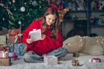 Сlipart kid christmas gift bedroom parent photo  BillionPhotos